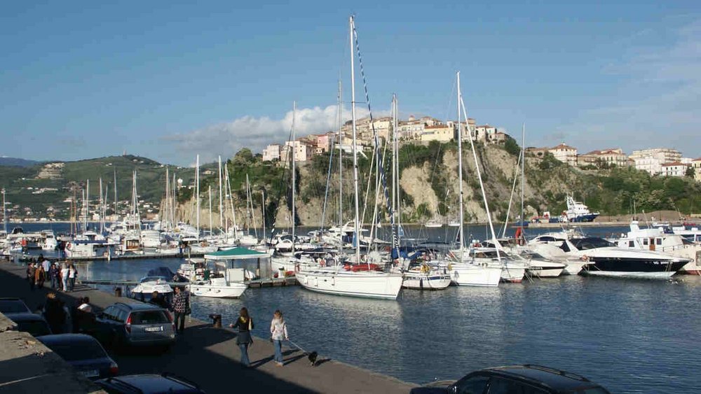 Blick auf die Marina und den Ort Agropoli Blick auf die Marina und den Ort Agropoli