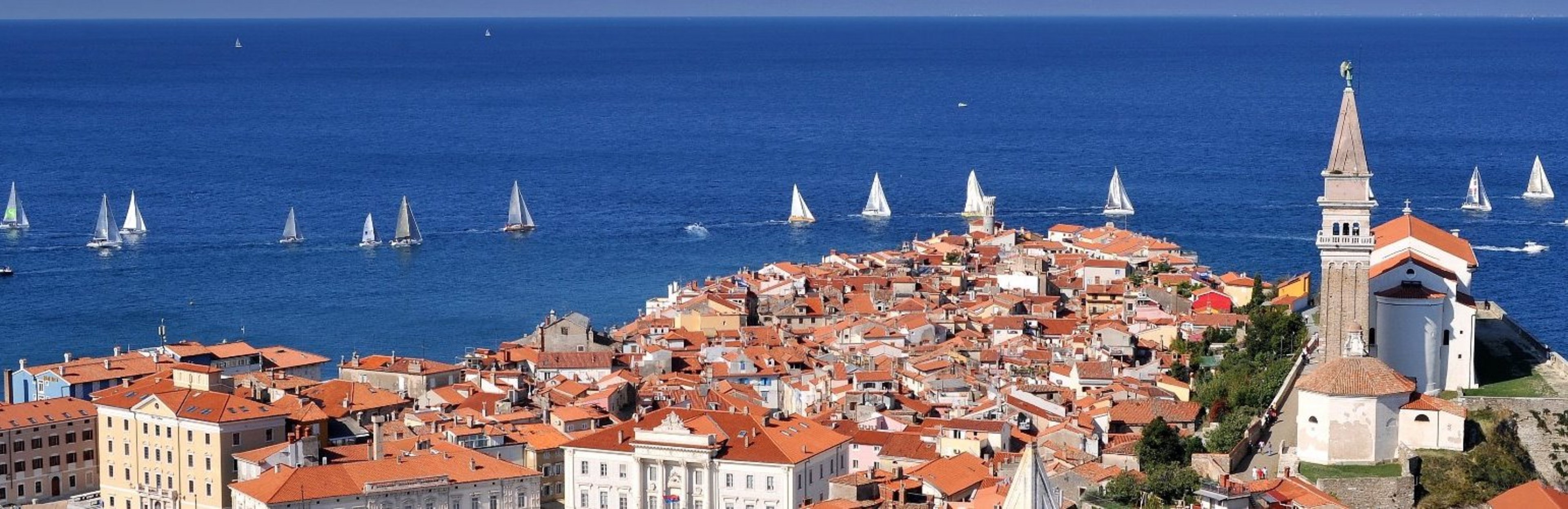 © Kra-Ro / CHARTER-POOL © Kra-Ro / CHARTER-POOL