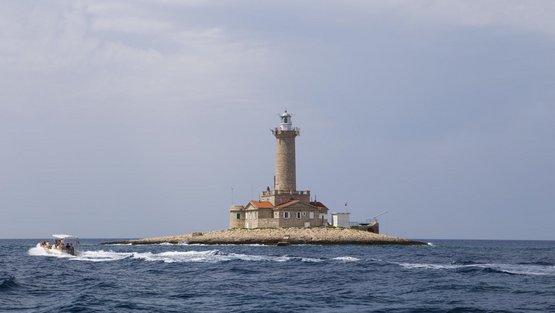 Der Leuchtturm Porer an der Südspitze Istriens Der Leuchtturm Porer an der Südspitze Istriens