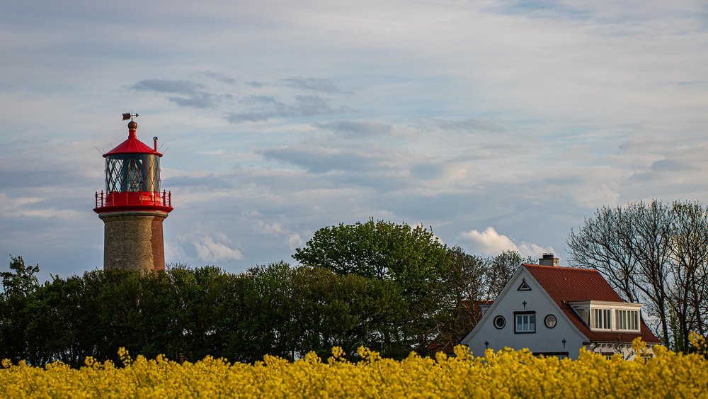 lighthouse-7232182_1920