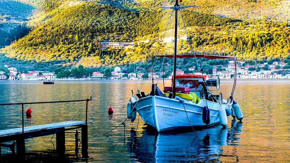 fishing-boat-497877_1920