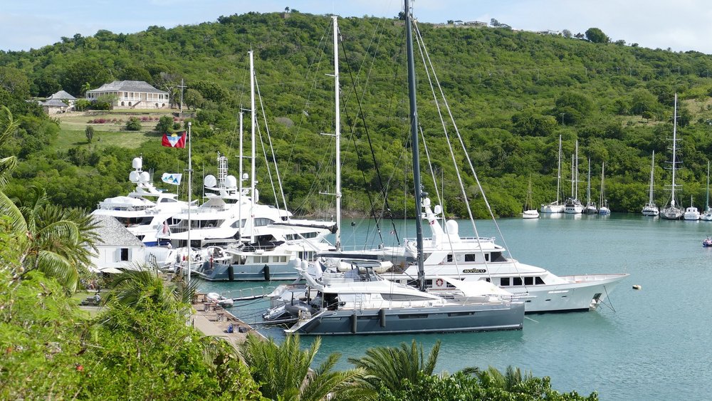 antigua-4884479_1920