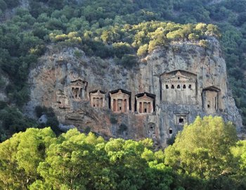 josef-kali-GhBMwWduWl8-unsplash